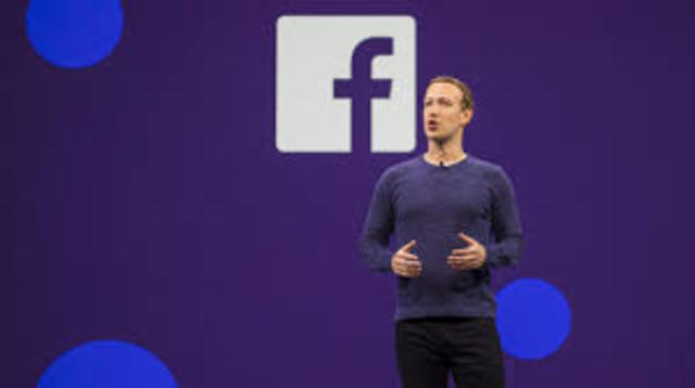 Mark Zuckerberg creador de Facebook.