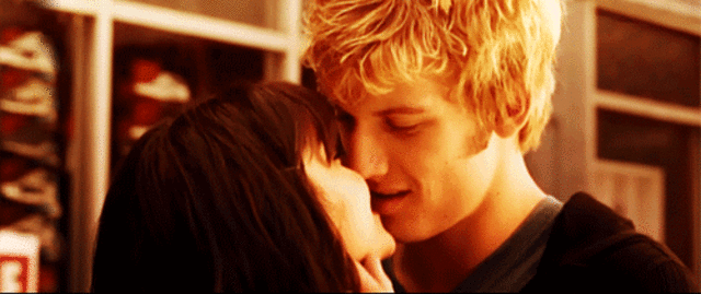 Inicio Relación María - James