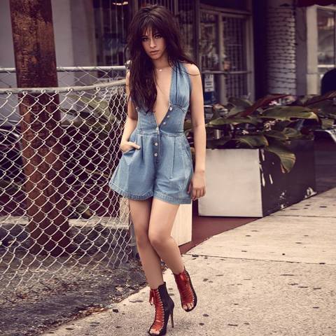 Camila Cabello solista.