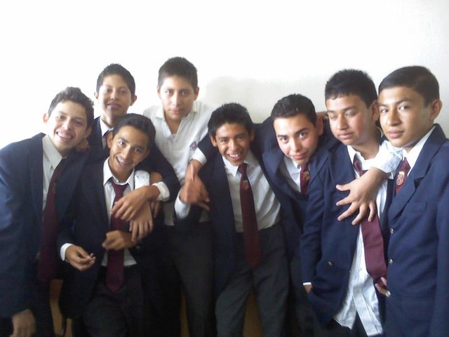 Me cambio de Secundria y entro a la Salle de puebla