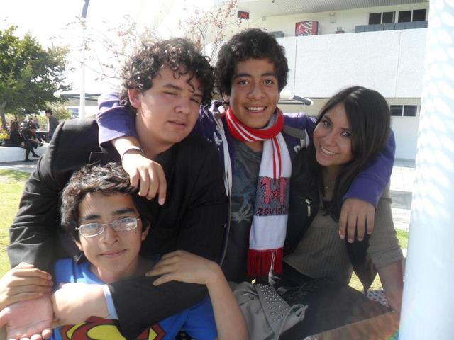 Me empiezo a llevar mas con el que ahora es mi mejor amigo