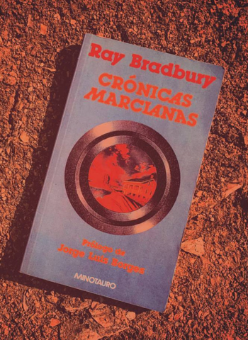 Creó una recopilación de varios de sus relatos llamado Crónicas marcianas