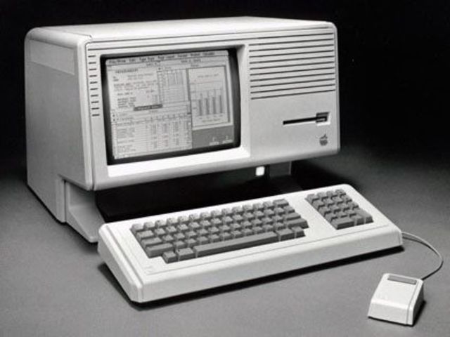 Apple presenta la computadora Lisa
