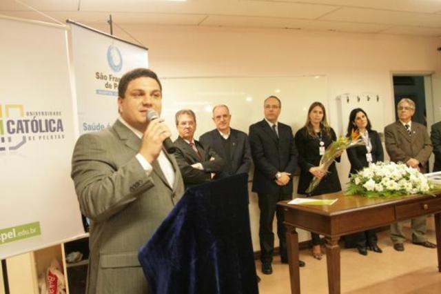 Dr. Otávio Gomes assume a Direção de Assistência do HUSFP