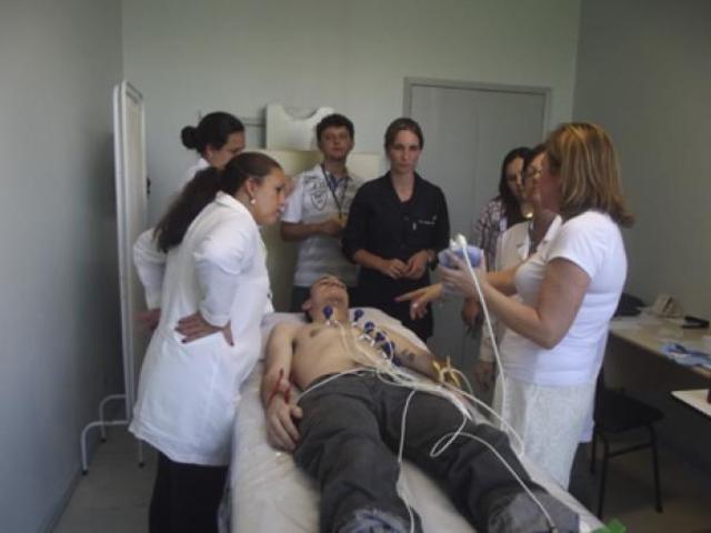 HU inova em serviço de Eletrocardiograma