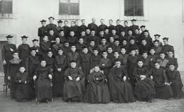 se crea un seminario coutances