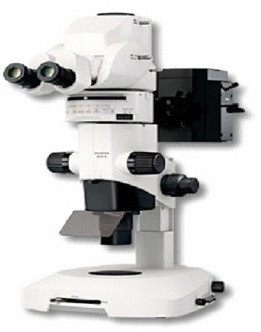 Microscopio de luz ultravioleta