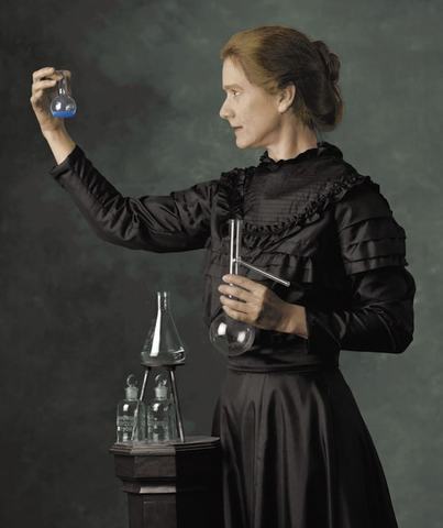1910. Marie Curie
