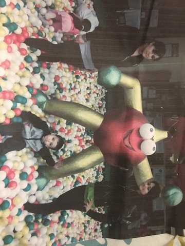 Mi primera vez en una piscina de pelotas