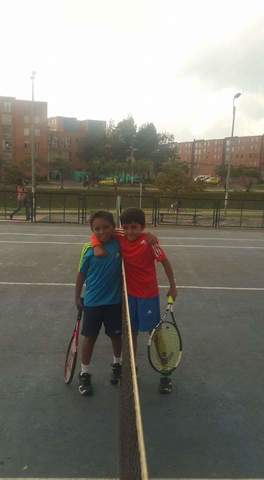 UNA AMISTAD PARA TODA LA VIDA