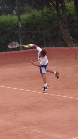 PRIMERAS EXPERIENCIAS JUGANDO TENIS POR FUERA