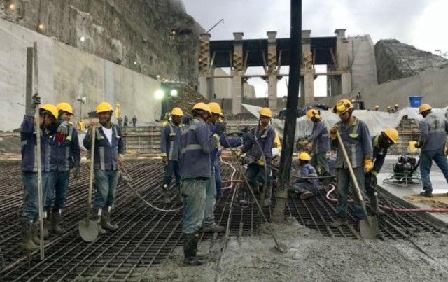 Culmina construcción del vertedero en Hidroituango