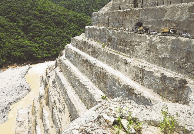 Postcrisis: Se considera post-crisis porque se cuestiona el futuro de Hidroituango