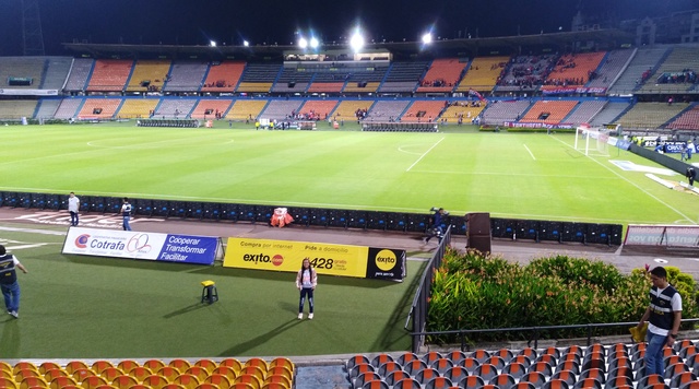PRIMERA VEZ EN UN ESTADIO