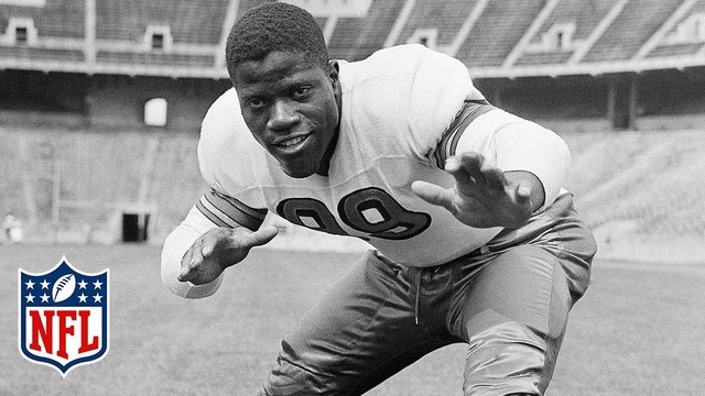 First african americans to play in the NFL