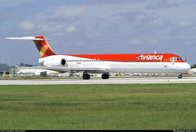 Llega el primer McDonell Douglas MD83