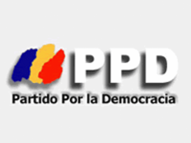 Nace el Partido Por la Democracia (PPD).