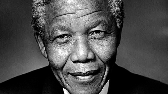 NELSON MANDELA ELECTO PRESIDENTE