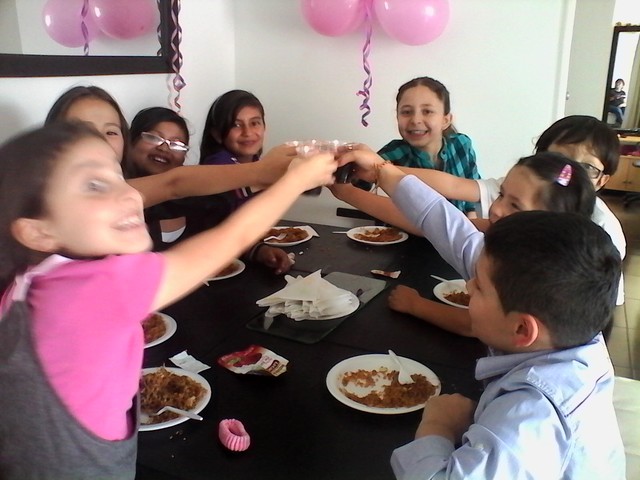 mi primera fiesta en la casa