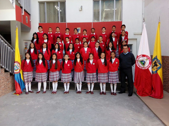 mi entrada al primer año de bachillerato del liceo nuestra señora de las nieves