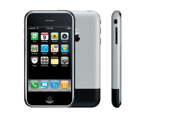 Primer Iphone comercio digital.
