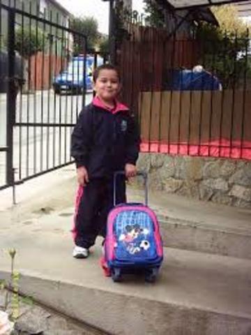 Primer día de la escolarización en la Roman Maria Valencia