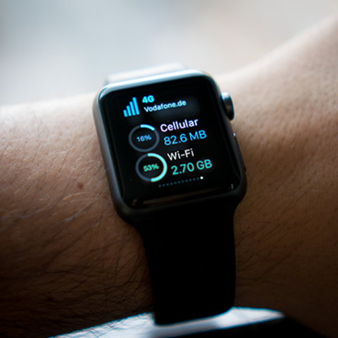 Apple lanza el Apple Watch. (Computadoras)