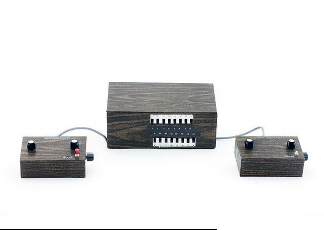 Ralph Baer designs the brown box (reference)