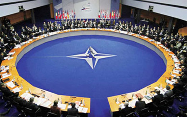 Se Firma un Tratado en Roma Para que se Establezca una Corte Internacional del Justicia.