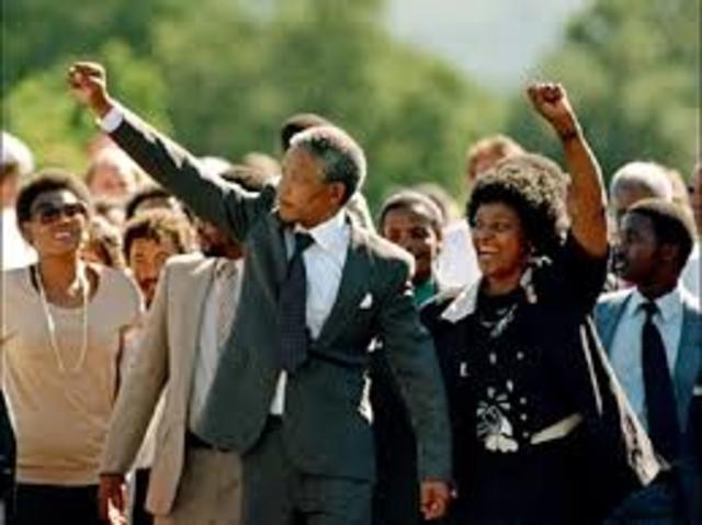 LUCHAS DE NELSON MANDELA