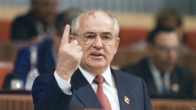 Mijail Gorbachov es designado como jefe de la URSS