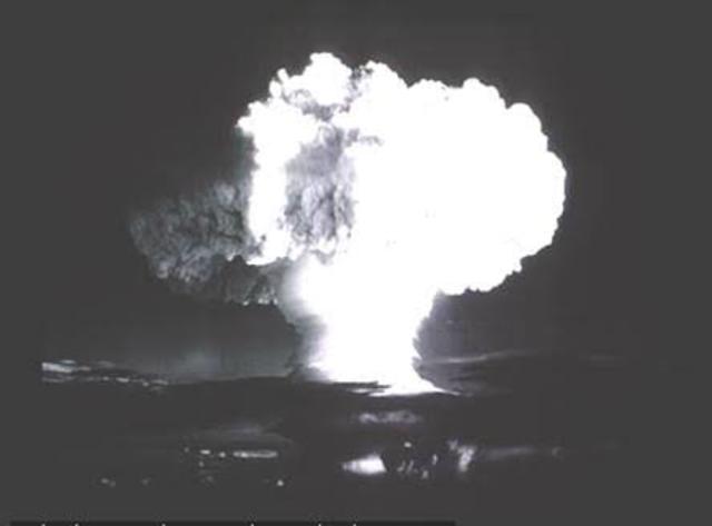 se lanza la bomba de nitrógeno