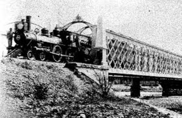 Inauguración de la primera vía ferroviaria.