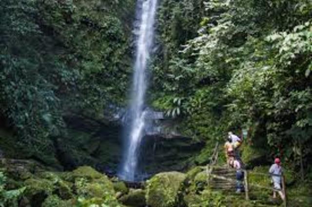 The waterfall of Ahuashiyacu