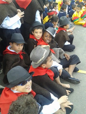 EL BAILE BOYACENCE DEL COLEGIO