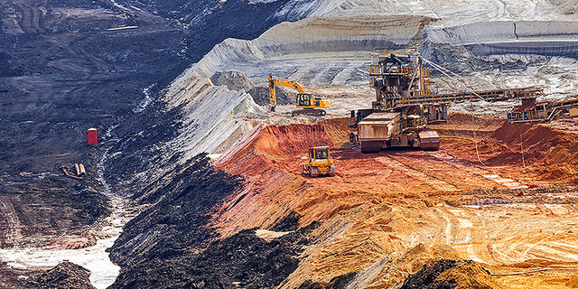 Estudios sobre la importancia de minería y comercio
