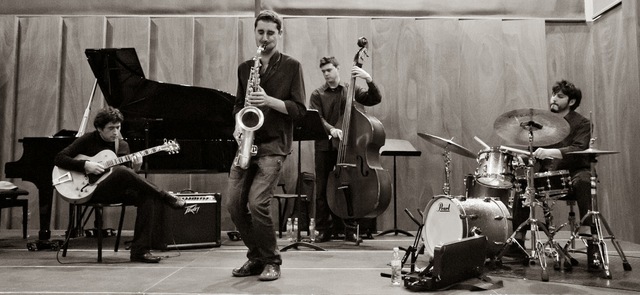 MÚSICA MODERNA Y CONTEMPORÁNEA