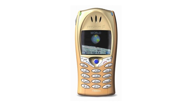In 2001 Ericsson created the T68 smartphone with the first color display and simple web browser.