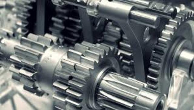 Aparece la ingenería mecánica.