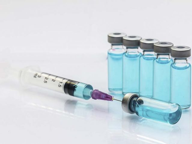 Se aisla la insulina por primera vez.