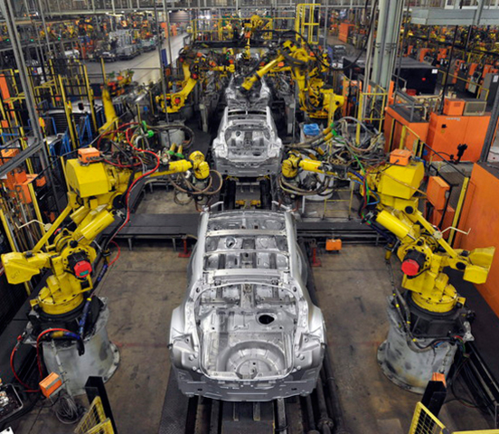 Linea montaje automatizada flexible con el  empleo de robots.