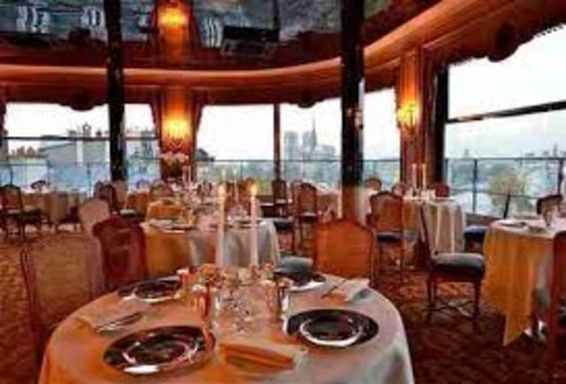 Restaurant-ing around French restaurants in the 1700s