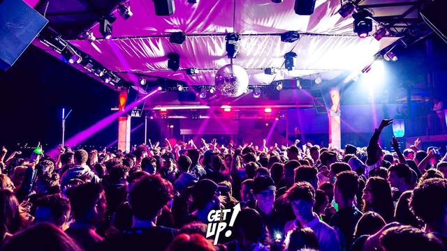 prima volta in discoteca