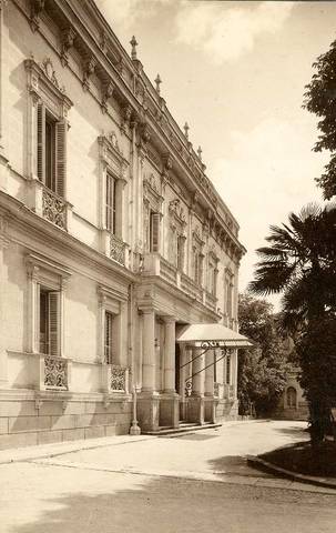 1856 Fundación del primer Instituto de Lenguas Extranjeras en Europa.