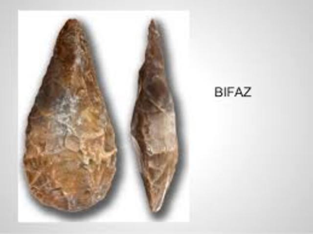 EL UTENSILIO BIFAZ PARA LA CASA.