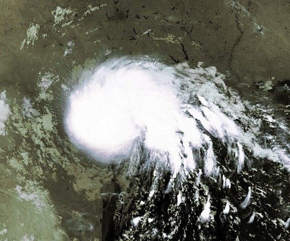 TORMENTA TROPICAL CHARLEY