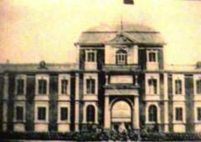 La escuela de varones se transformo