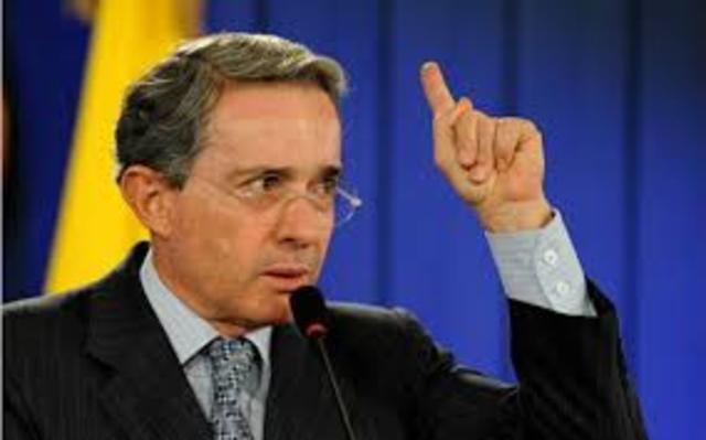 reforma de la constitución en el gobierno de Álvaro Uribe (2002-2006 y 2006-2010)