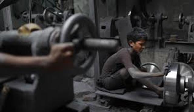 Ley que establecía edad para trabajar, Italia