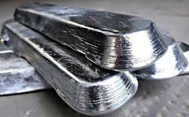 Paris . Monografía sobre las enfermedades producidas por la manipulación del plomo